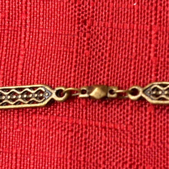 Sabika Like Necklace -NWT - Picture 8 of 9